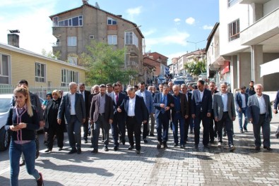 Vali Kalkancı Ve Milletvekilleri Çelikhan'da Vatandaşlarla Bir Araya Geldi