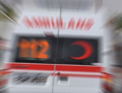 İşçileri taşıyan kamyonet kaza yaptı: Ölü ve yaralılar var