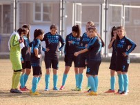 KADIN FUTBOLCU - 3. Lig Kız Futbol Takımları TFF'ye Tepkili