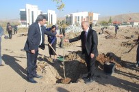 Pınarbaşı'nda Her Öğrencinin Dikili Bir Ağacı Olacak