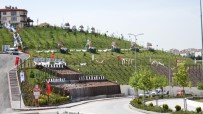 ŞELALE - Pursaklar'da Ertuğrul Gazi Parkı Rengarenk Oldu