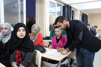SİÜ'de Türkçe Öğrenim Merkezi'ne yoğun ilgi