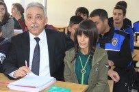 CÜNEYT EPCIM - Vali Toprak, Kendisini Görmek İsteyen Öğrencinin Ayağına Gitti