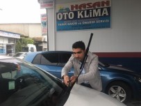 SAĞANAK YAĞMUR - Yağmur, Oto Yedek Parçacılarının Yüzünü Güldürdü