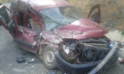Artvin'de Trafik Kazası Açıklaması 4 Yaralı