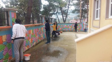 Düzce Üniversitesi Öğrencilerinden Renkli Etkinlik