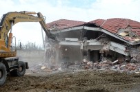 TARIM ARAZİSİ - Kaçak Villa Yıkıldı