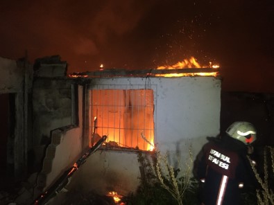 Bakırköy'de Gecekondu Yangını