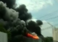 HAVAİ FİŞEK - Endonezya'da Havai Fişek Fabrikasında Patlama Açıklaması 27 Ölü