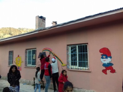 Solhan'da Gönüllüler, Okulu Boyadı