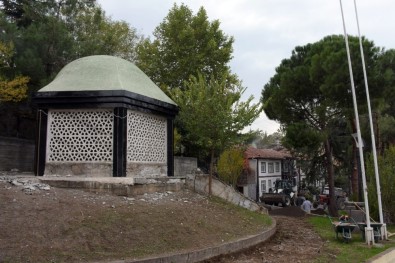 Tokat'ta 'Erzurumlu Emrah' Türbesi Restore Ediliyor