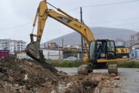 HALİDE EDİP ADIVAR - Yağmur Suyu Hattı Çalışmaları Devam Ediyor