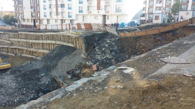 İstanbul'da Deprem Oldu Sandılar Açıklaması 20 Bina Hasar Gördü