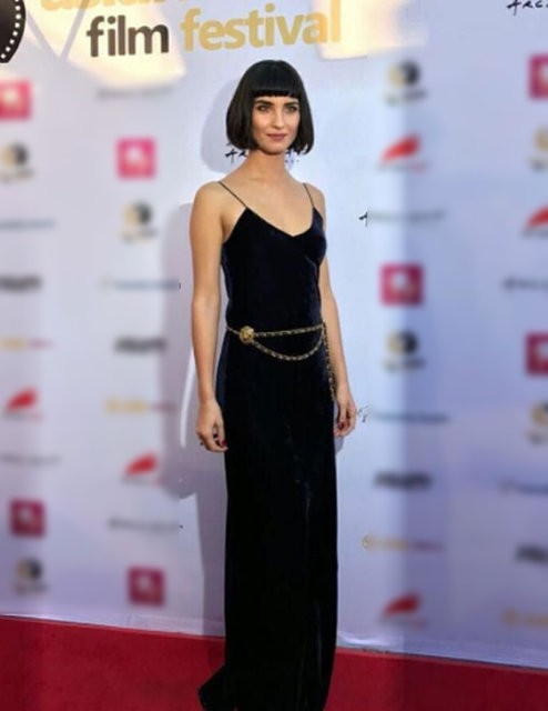 Los Angeles'ta Tuba Büyüküstün rüzgarı esti
