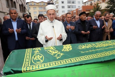 Başbakan Yardımcısı Bozdağ Yozgat'ta Cenaze Törenine Katıldı