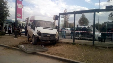 Başkent'te Feci Kaza Açıklaması 2 Yaralı