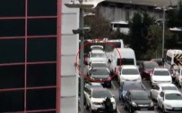 ŞÜPHELİ ARAÇ - İstanbul'da Şüpheli Araç Kontrollü Şekilde Patlatıldı