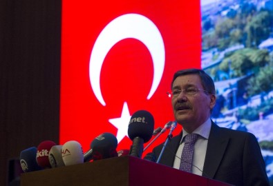 Melih Gökçek İstifa Etti