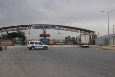Öncüpınar Sınır Kapısı Açıldı