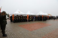 Şanlıurfa'da Şehitler Anıtına Çelenk Konuldu