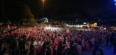 Beşiktaş'ta 29 Ekim Cumhuriyet Bayramı Fener Alayı İle Kutlandı