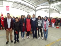 DEREKÖY - Hisarcık Belediyesinden Fen Lisesini Kazanan Öğrencilere Ödül