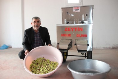 Karamanlı Torna Ustası, Saatte 1 Ton Zeytin Kıran Ve Dilen Makine Yaptı