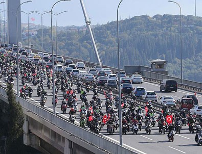 Motosikletlerle 'Cumhuriyet Bayramı' korteji oluşturuldu