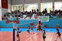 Salihli'nin Sultanları İzmir'i Rahat Geçti