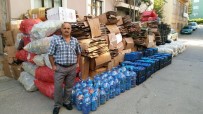 Yardım Kuruluşlarına Destek İçin Sokak Sokak Gezerek Karton Topluyor
