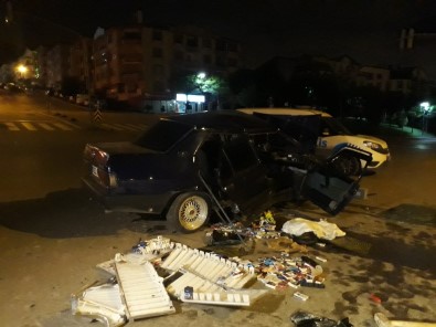 Başkent'te Market Hırsızları Polisten Kaçarken Kaza Geçirdi