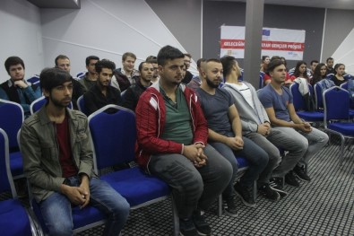 Edirne'de, 'Geleceğini Tasarlayan Gençler Projesi' Tamamlandı
