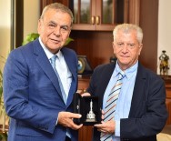 İZMIR DEVLET SENFONI ORKESTRASı - İzmir'in 'Küçük Kardeşi' Geldi