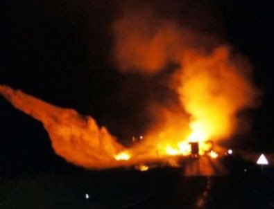 Teröristler AK Partili başkanın aracını yaktılar