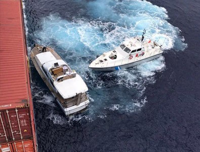 Türk gemisi Akdeniz'de 75 göçmeni kurtardı