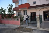 ORMAN MUHAFAZA MEMURU - Babasının Silahı İle Oynayan Çocuk Ağır Yaralandı