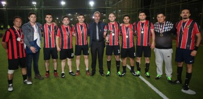 ESOGÜ Hastanesi Futbol Turnuvası'nda Cumhuriyet Kupası'nın Sahibi Belli Oldu