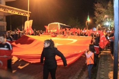 Osmaneli'de 29 Ekim Cumhuriyet Bayramı Fener Alayı