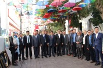 FARUK ÇELİK - Şemsiyeli Sokak Cumhuriyetin Renklerine Büründü