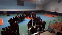 DENIZ PIŞKIN - Tosya'da Yakalan Göçmenler Spor Salonunda Tutuluyor