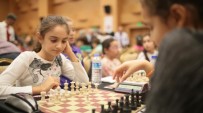 GRAM ALTIN - Kepez'in Ödüllü Satranç Turnuvası Sona Erdi