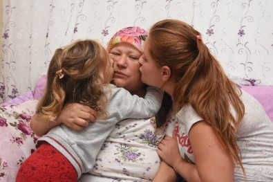 Kansere Yakalanan Annenin Feryadı Açıklaması 'Yaşamak İstiyorum'