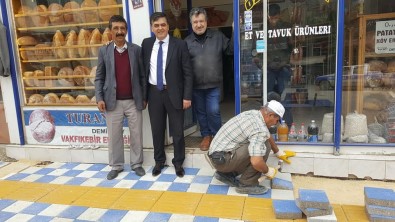 Pazaryeri'nde Kaldırım Çalışmaları Devam Ediyor