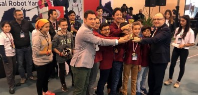 Ulusal Robot Yarışmasına Salihli Kudret Demir Damgası