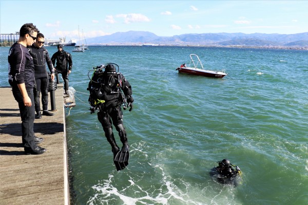 Denizin dibinde cinayeti aydınlatıyorlar