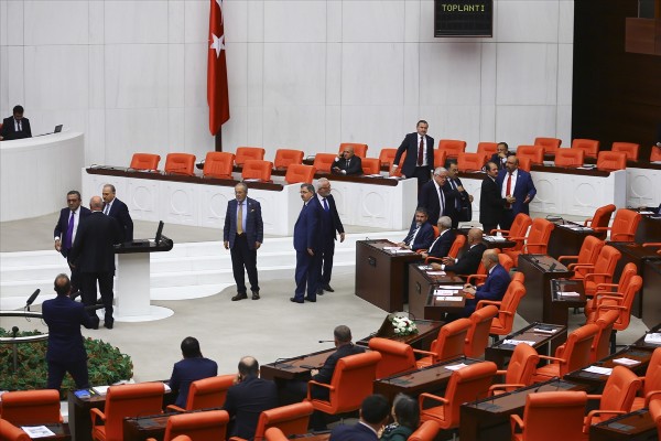 Meclis'te gerginlik!