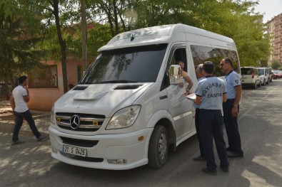 Büyükşehir Belediyesi, Öğrenci Servislerini Denetliyor