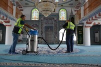 HİCRİ YILBAŞI - Kartepe'de Camilerin Temizliğini Belediye Üstleniyor