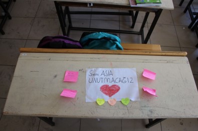 Kazada Ölen Minik Zeynep'in Sırası Boş Kaldı