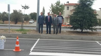 Öğrencilerin Yol Güvenliği İçin Yaya Geçidi Yapıldı